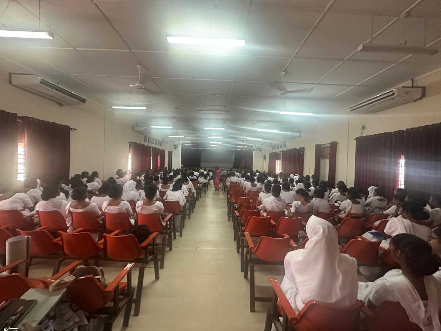 WhatsAppImage2026-03-08at19.44.26